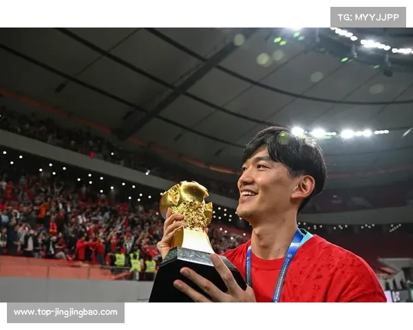 上海海港官宣四名新援加盟，卫冕冠军本土阵容补强完成